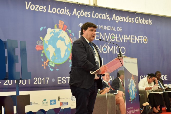 Gabriel Cruz reclama m&aacute;s presencia de los gobiernos locales en la toma de decisiones globales para lograr los ODS