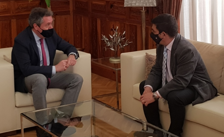 Reyes y Espadas subrayan la relevancia de los fondos europeos en el protagonismo de los municipios para la recuperaci&oacute;n post COVID-19