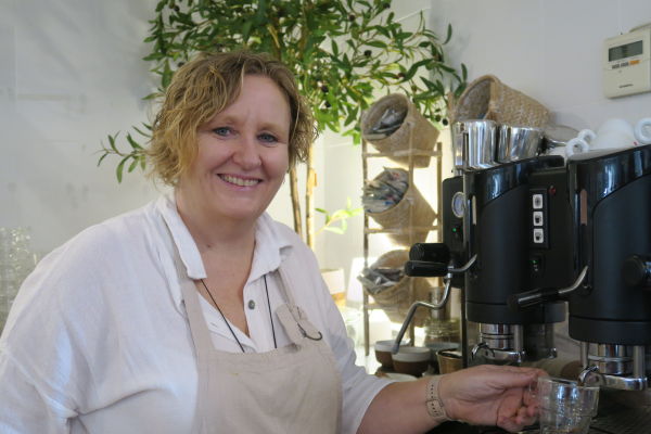 Izn&aacute;jar acoge el taller &ldquo;La fotograf&iacute;a como herramienta de sensibilizaci&oacute;n en igualdad de g&eacute;nero&rdquo; dentro del proyecto &ldquo;Valores Solidarios entre Iguales&rdquo;