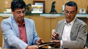 FAMSI y la Junta de Andaluc&iacute;a firman un convenio para trabajar juntos por Palestina