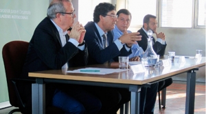 "No dejemos de hacer cooperaci&oacute;n por m&aacute;s presi&oacute;n que quieran hacer"