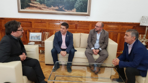 Francisco Reyes, presidente de la Diputaci&oacute;n de Ja&eacute;n y de FAMSI, impulsa la cooperaci&oacute;n entre Andaluc&iacute;a y Uruguay en un encuentro con Mauricio Zunino, Intendente de Montevideo